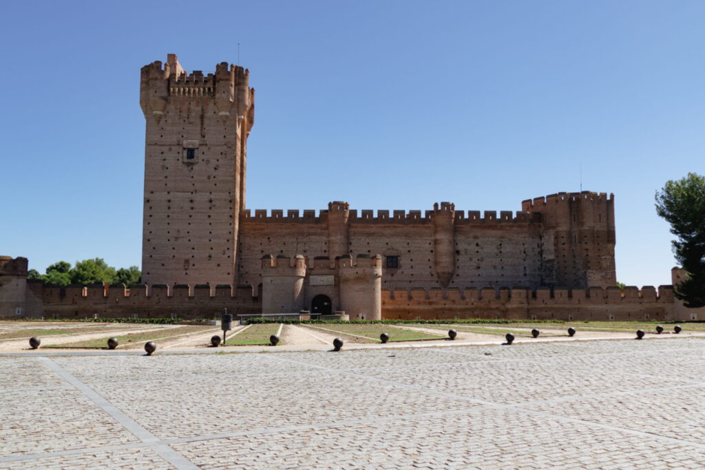 castillo-de-la-mota-valladolid-1