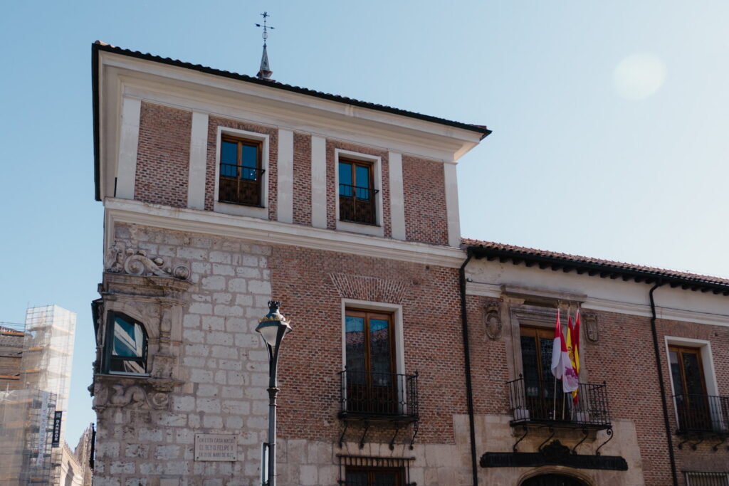 sala-exposiciones-palacio-pimentel-valladolid-2